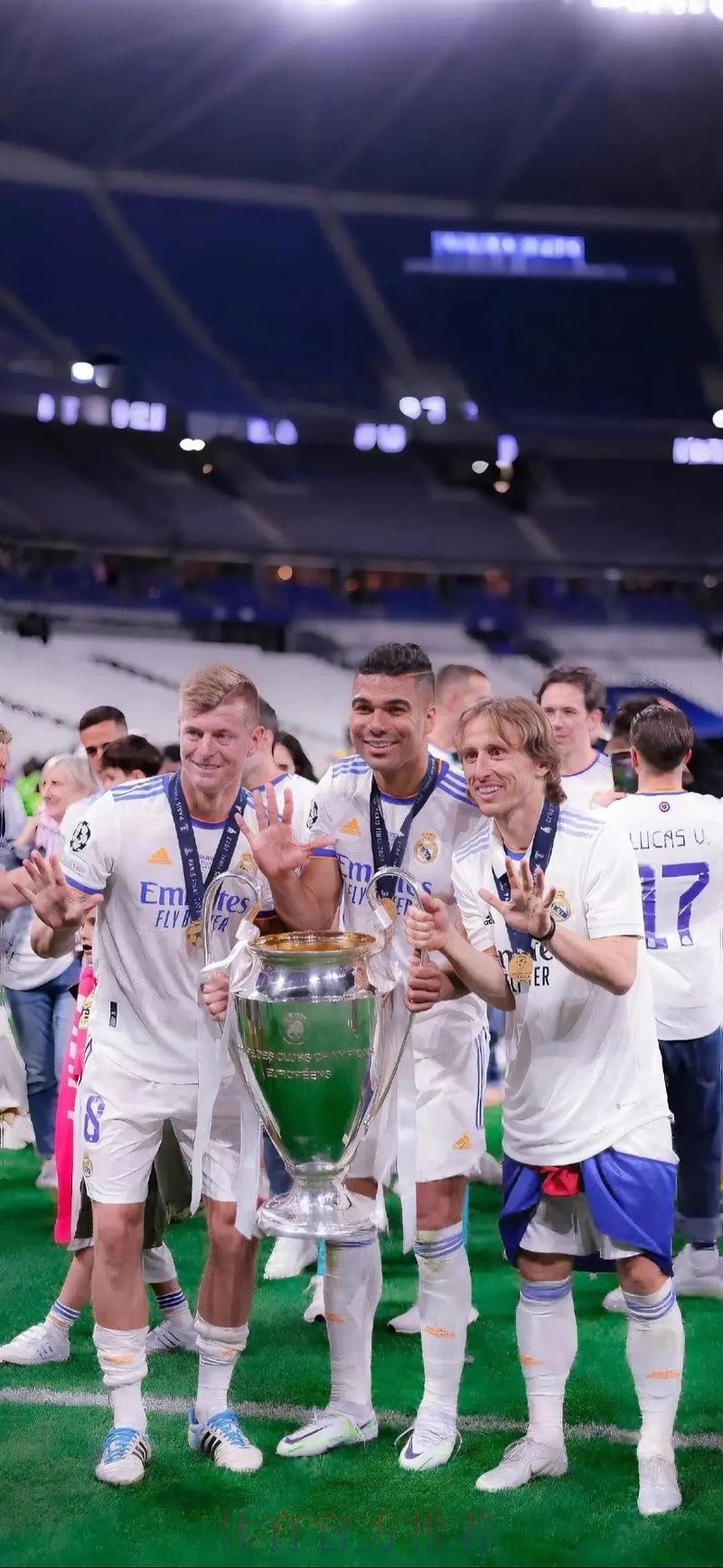 皇马34岁队长还在飞!8头球刷爆历史 百球里程碑 皇马34岁队长还在飞!8头球刷爆历史 百球里程碑